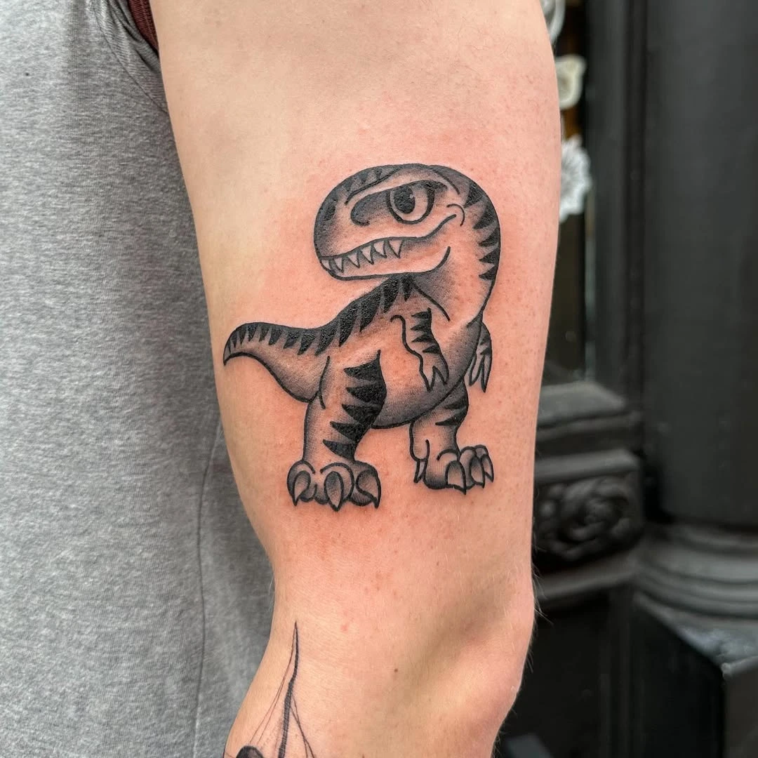 Classic traditional flash tattoo at XOXO Dublin