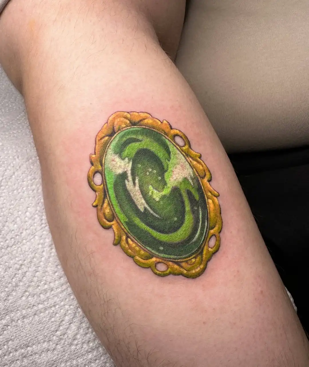 Vivid micro realism tattoo at XOXO Dublin